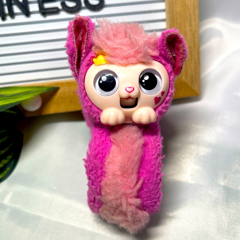 Little Live Pets Wrapples Princeza Pink Interactive Slap Band Bracelet Toy